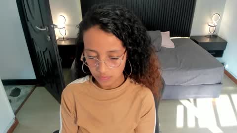 ALANI online show from December 1, 12:14 pm