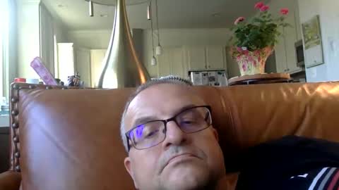 Snapshot of alankrieski1174 chatting on October 3, 12:46 pm alankrieski1174 online show from October 3, 12:46 pm
