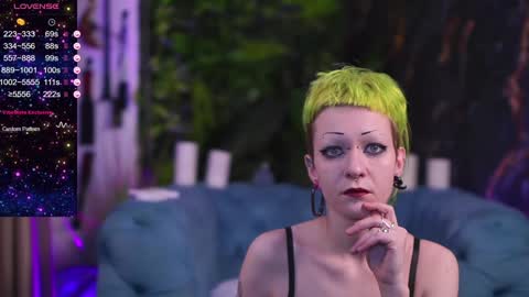 AlannaBlue online show from December 11, 7:20 am