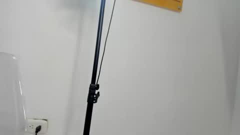 alannaht online show from April 10, 4:12 pm