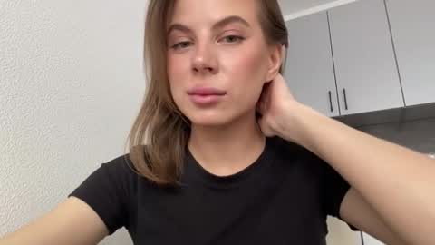 Mila online show from October 29, 8:38 am