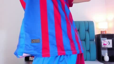 Snapshot of alannaughty_ chatting on January 21, 11:03 am alannaughty_ online show from January 21, 11:03 am