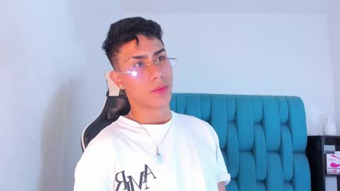 Snapshot of alannaughty_ chatting on February 27, 9:04 pm alannaughty_ online show from February 27, 9:04 pm