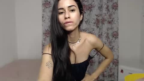 Snapshot of alatinmermaid chatting on January 26, 1:52 am alatinmermaid online show from January 26, 1:52 am