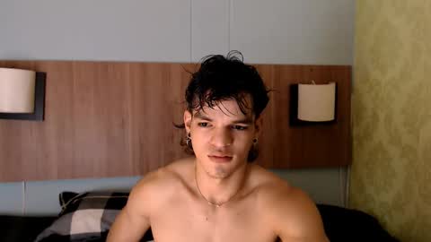 Snapshot of albertbernal69 chatting on February 22, 12:49 am Albert online show from February 22, 12:49 am
