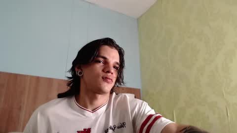 Snapshot of albertbernal69 chatting on October 2, 2:54 am Albert online show from October 2, 2:54 am