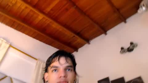Snapshot of albertbernal69 chatting on February 16, 3:04 am Albert online show from February 16, 3:04 am