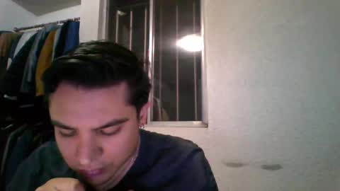 albertoarenas16 online show from April 15, 2:48 am