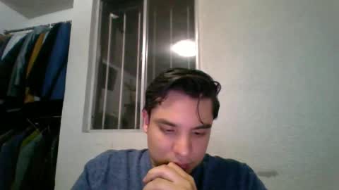 albertoarenas16 online show from April 14, 2:37 am