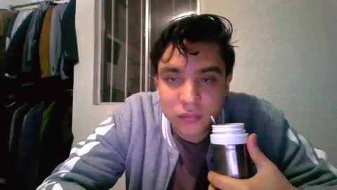 albertoarenas16 online show from April 11, 7:56 am