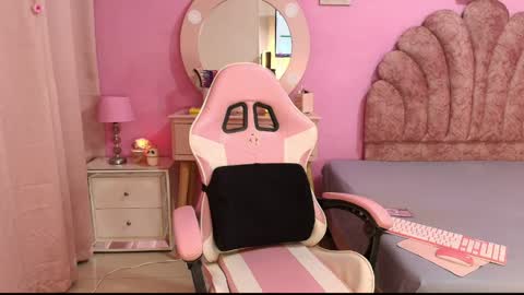 aldana_stone online show from April 5, 9:34 pm