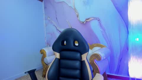 Snapshot of ale__cutte chatting on September 28, 11:08 am Ale online show from September 28, 11:08 am