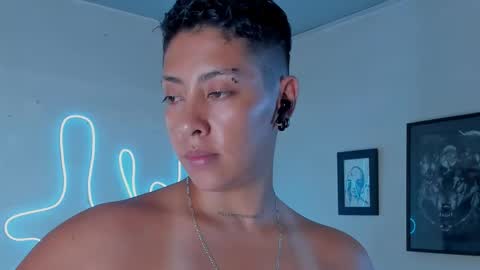 Alejandra online show from November 15, 7:10 am