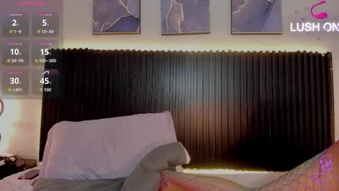 aleja__slav3 online show from December 19, 10:38 pm