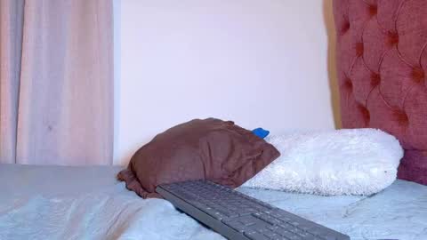 alejandra_dunn1 online show from May 16, 8:07 pm