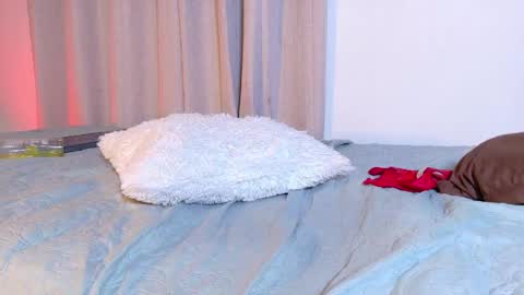 alejandra_dunn1 online show from May 15, 10:50 pm