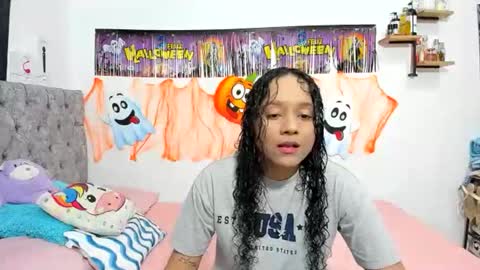 Snapshot of alejandra_evanss chatting on October 29, 3:19 am alejandra_evanss online show from October 29, 3:19 am