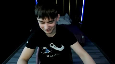 Alejandro online show from April 5, 1:02 am