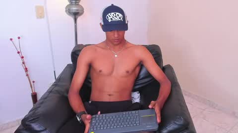 Alejandro williams online show from June 2, 9:28 pm