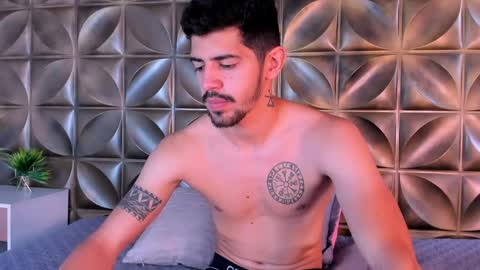 Snapshot of alejandrostorm chatting on February 13, 7:31 pm Alejo online show from February 13, 7:31 pm