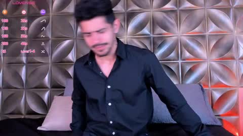 Snapshot of alejandrostorm chatting on February 17, 8:27 pm Alejo online show from February 17, 8:27 pm