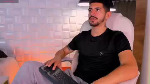 Snapshot of alejandrostorm chatting on September 9, 10:21 pm Alejo online show from September 9, 10:21 pm