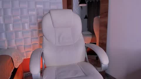 Alejo  online show from November 19, 8:40 pm