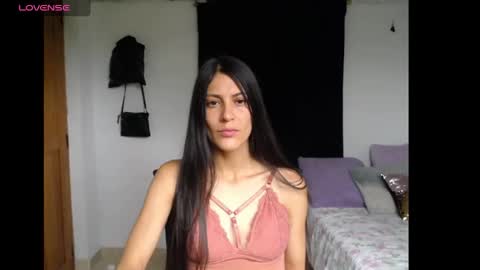 alejaxxxhot online show from May 28, 4:38 pm