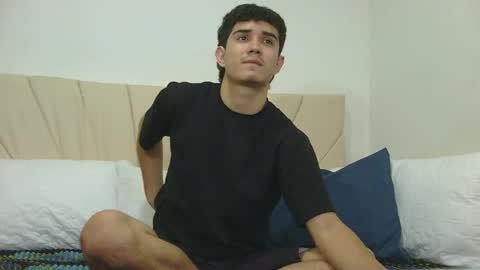 alejo_gray1 online show from December 3, 6:52 pm
