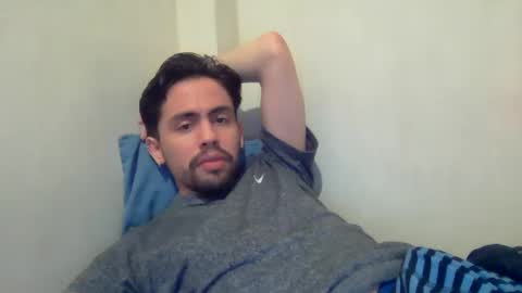 alejo_shy online show from December 15, 7:13 am