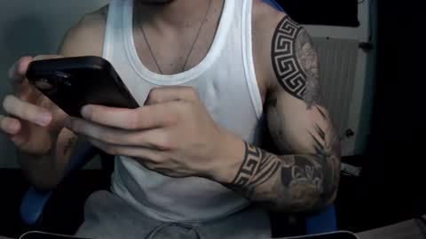 alejoduarte16 online show from December 17, 5:19 pm