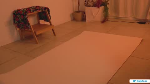 Snapshot of alemaniababe chatting on January 9, 2:33 am Ale online show from January 9, 2:33 am