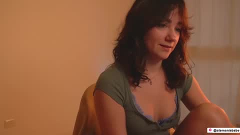 Snapshot of alemaniababe chatting on January 3, 11:23 pm Ale online show from January 3, 11:23 pm