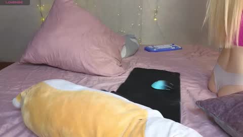 Alena online show from March 25, 1:51 pm