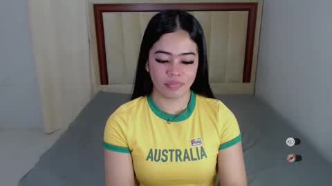 Snapshot of alesha_vibe_me chatting on October 23, 6:42 pm alesha_vibe_me online show from October 23, 6:42 pm