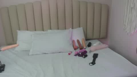 Aleska 3 online show from November 25, 2:49 pm