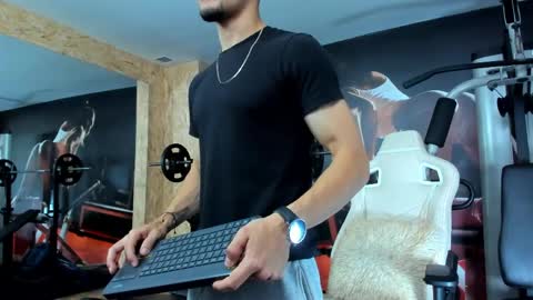 Alessandro King online show from April 5, 8:06 pm