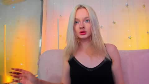alessakiss online show from June 1, 9:43 am