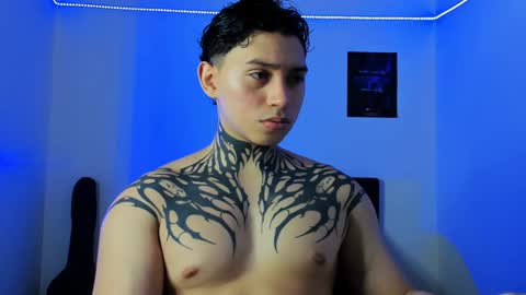 Snapshot of alessandro_wolf chatting on January 29, 12:33 am Alessandro online show from January 29, 12:33 am