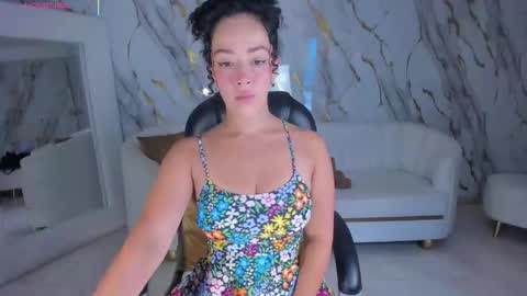Snapshot of alessaromero chatting on October 3, 9:01 pm ALESSA ROMERO online show from October 3, 9:01 pm