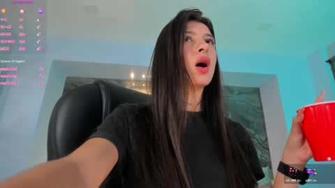 Snapshot of alessiacorleone_ chatting on March 11, 6:41 am Alessia online show from March 11, 6:41 am