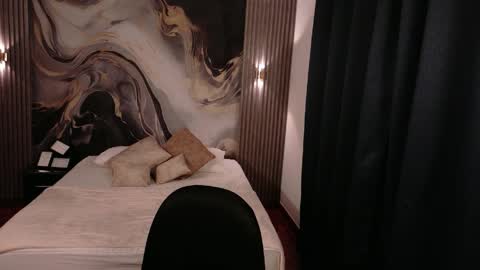 alessiamonroe_ online show from June 2, 10:23 pm
