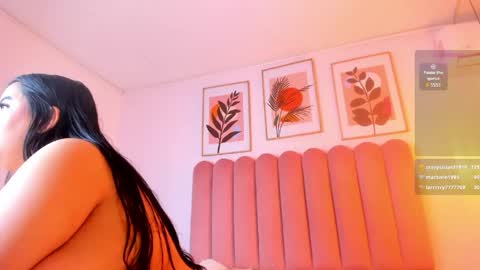 alessiaowen_ online show from April 11, 7:45 am