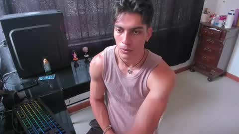 alessio Vale online show from April 7, 5:37 pm