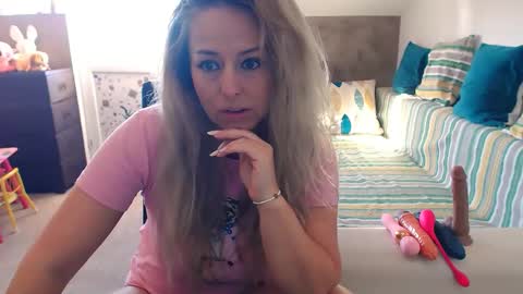 AlesyadollBlonde online show from October 20, 6:40 am