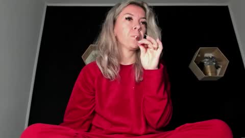 alesys69 online show from November 10, 4:15 am