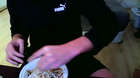 Snapshot of alex42696969 chatting on October 18, 2:05 am alex42696969 online show from October 18, 2:05 am