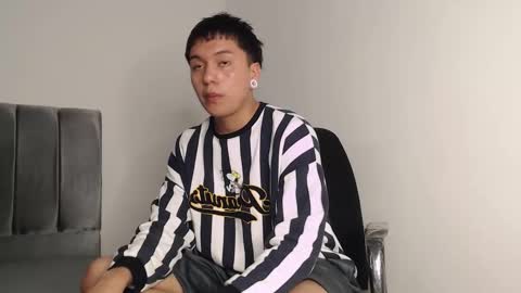 Owen online show from November 12, 2:25 am