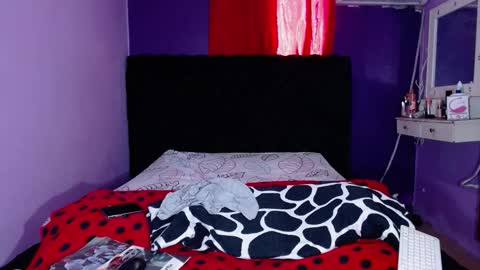 Snapshot of alex_bigcumvez chatting on October 8, 7:31 pm perseuz online show from October 8, 7:31 pm
