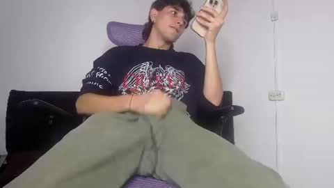 alex_connorr online show from July 22, 10:56 pm
